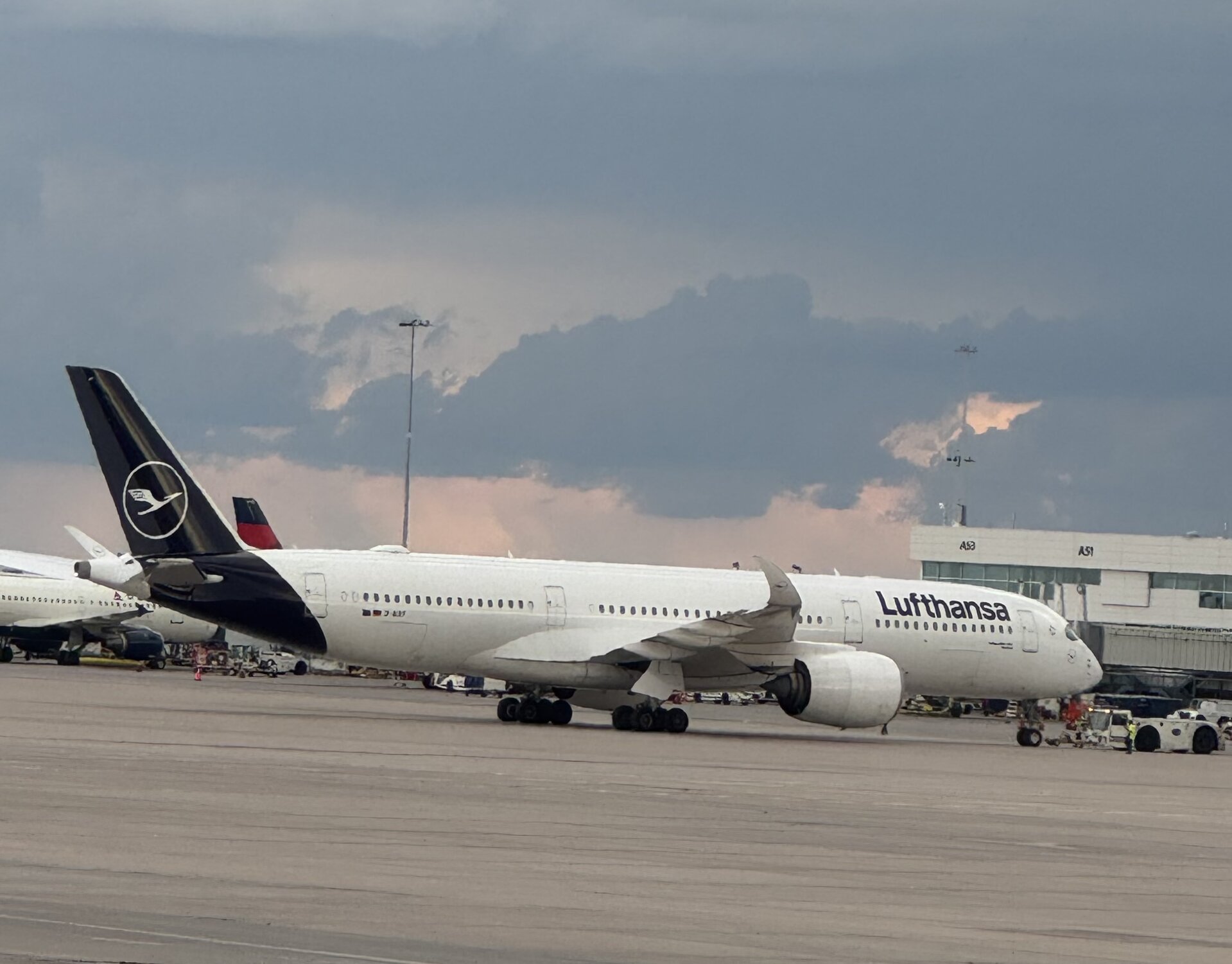 Airbus A350-900