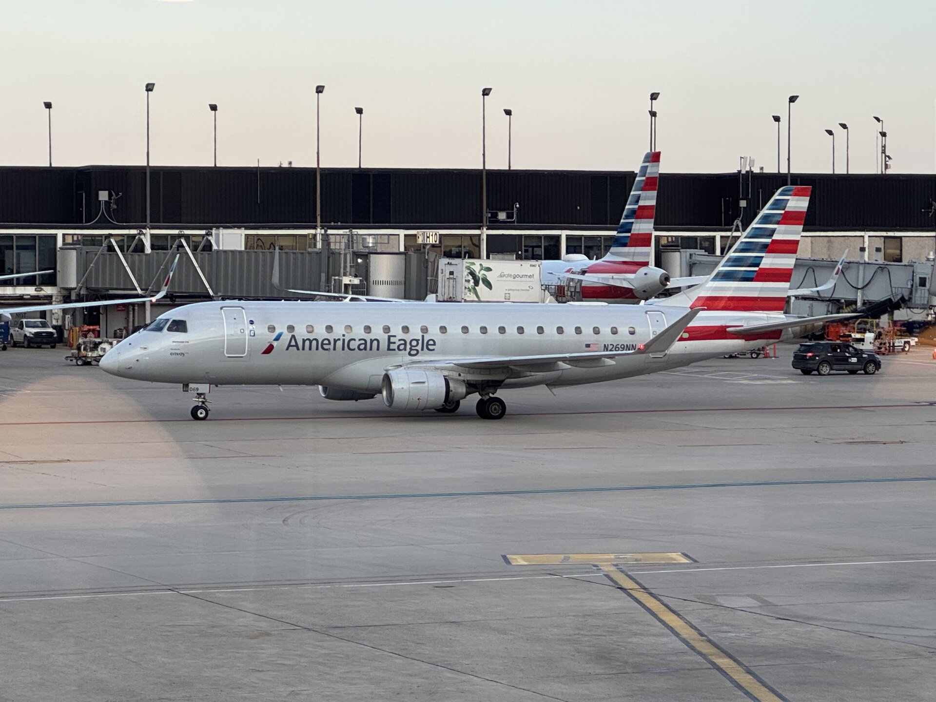 Embraer ERJ-175