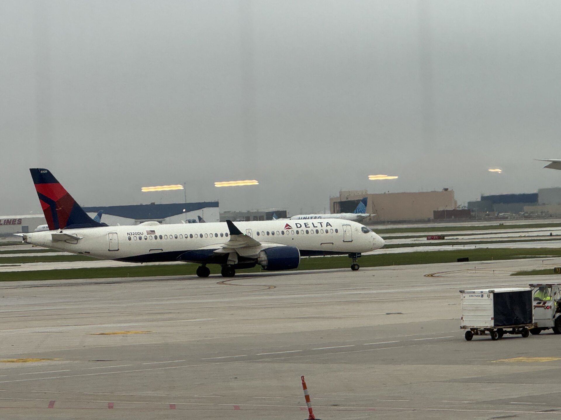 Airbus A220-100