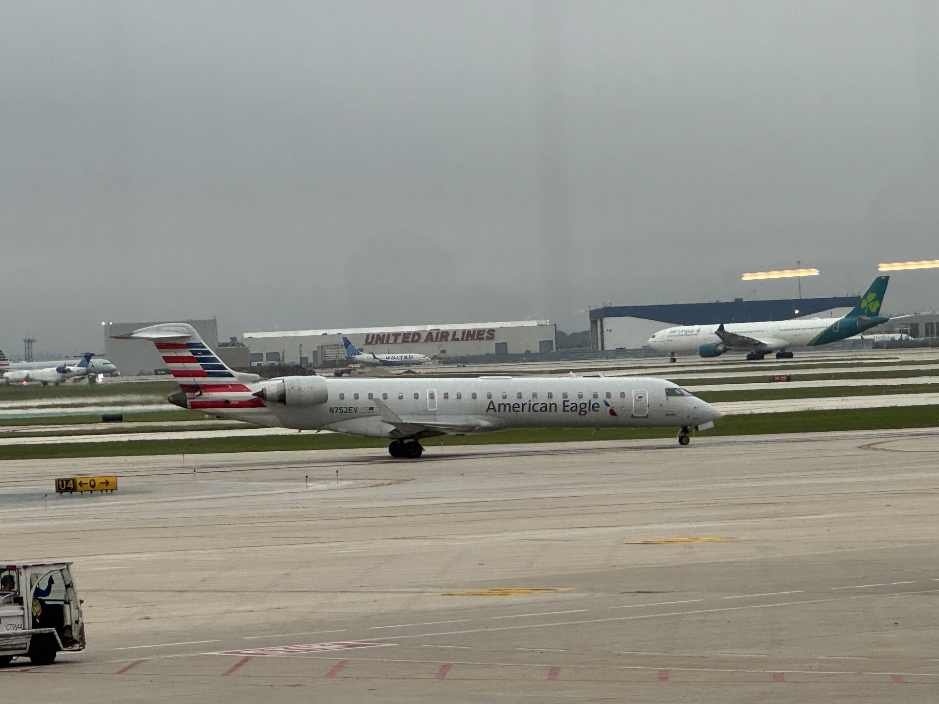 Bombardier CRJ-700 (Canadair Regional Jet 700)