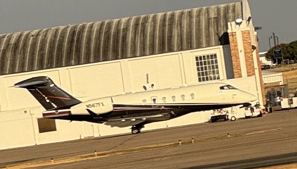 Bombardier Challenger 604