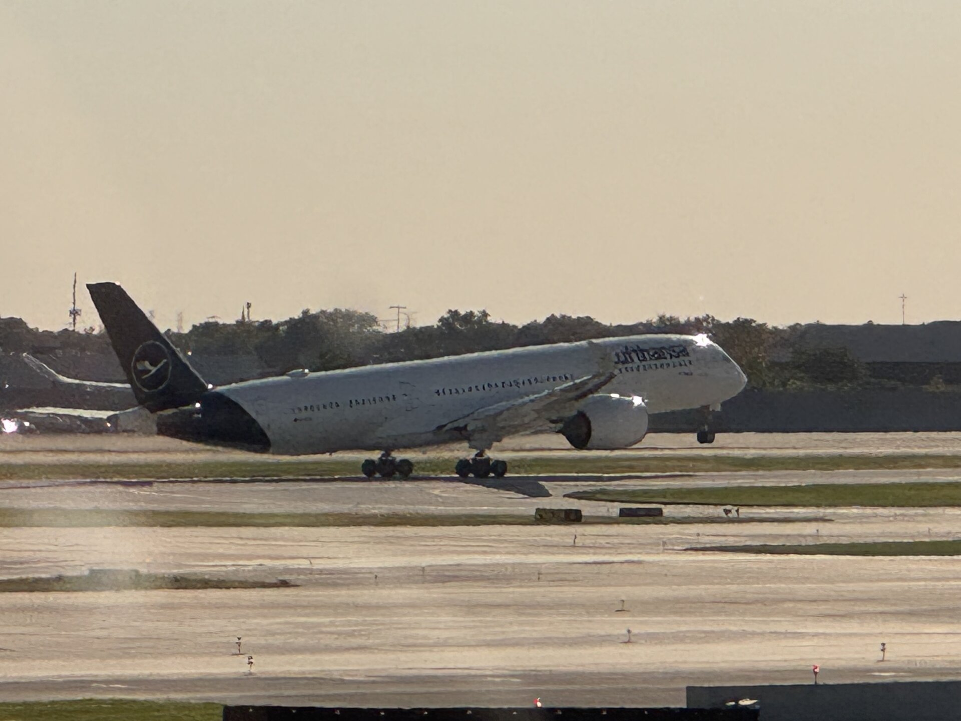 Airbus A350-900