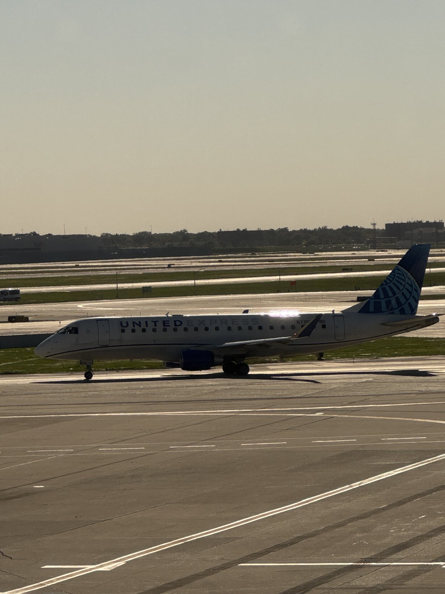 Embraer ERJ-175 (E175)