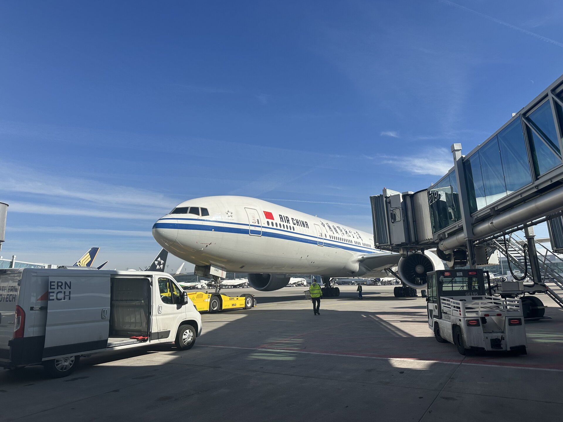 Boeing 777-200