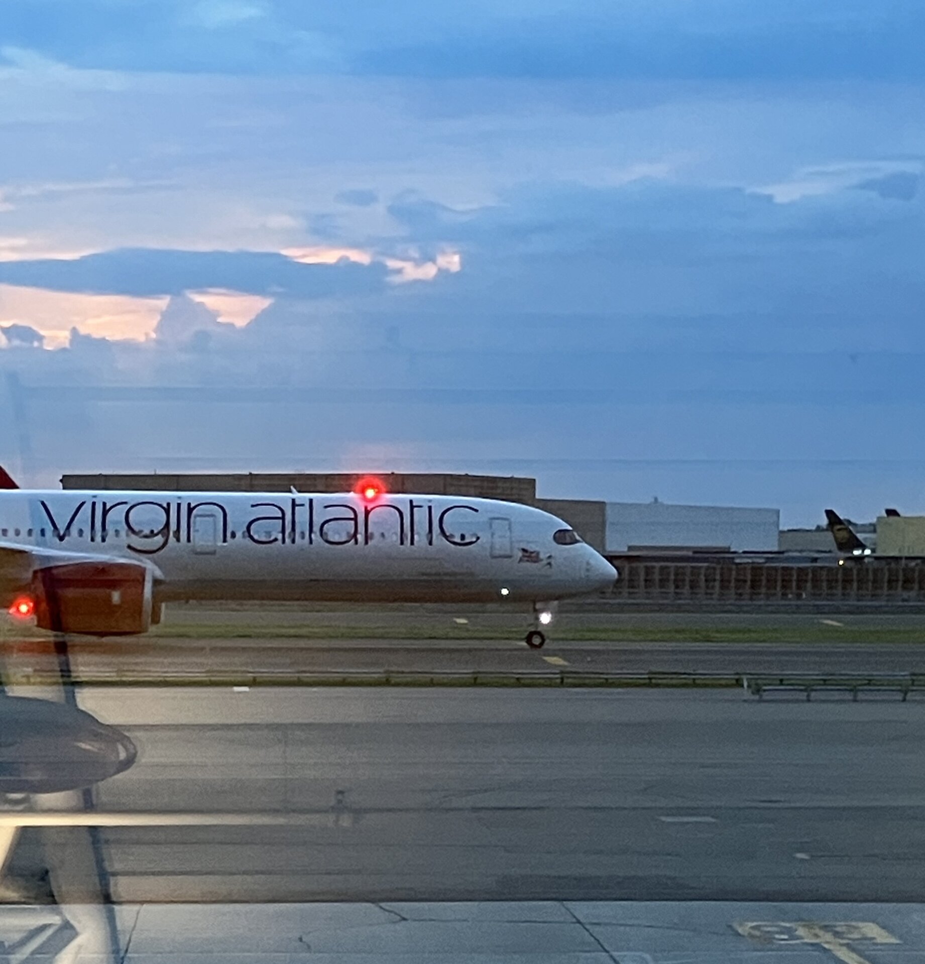 Airbus A350-1000