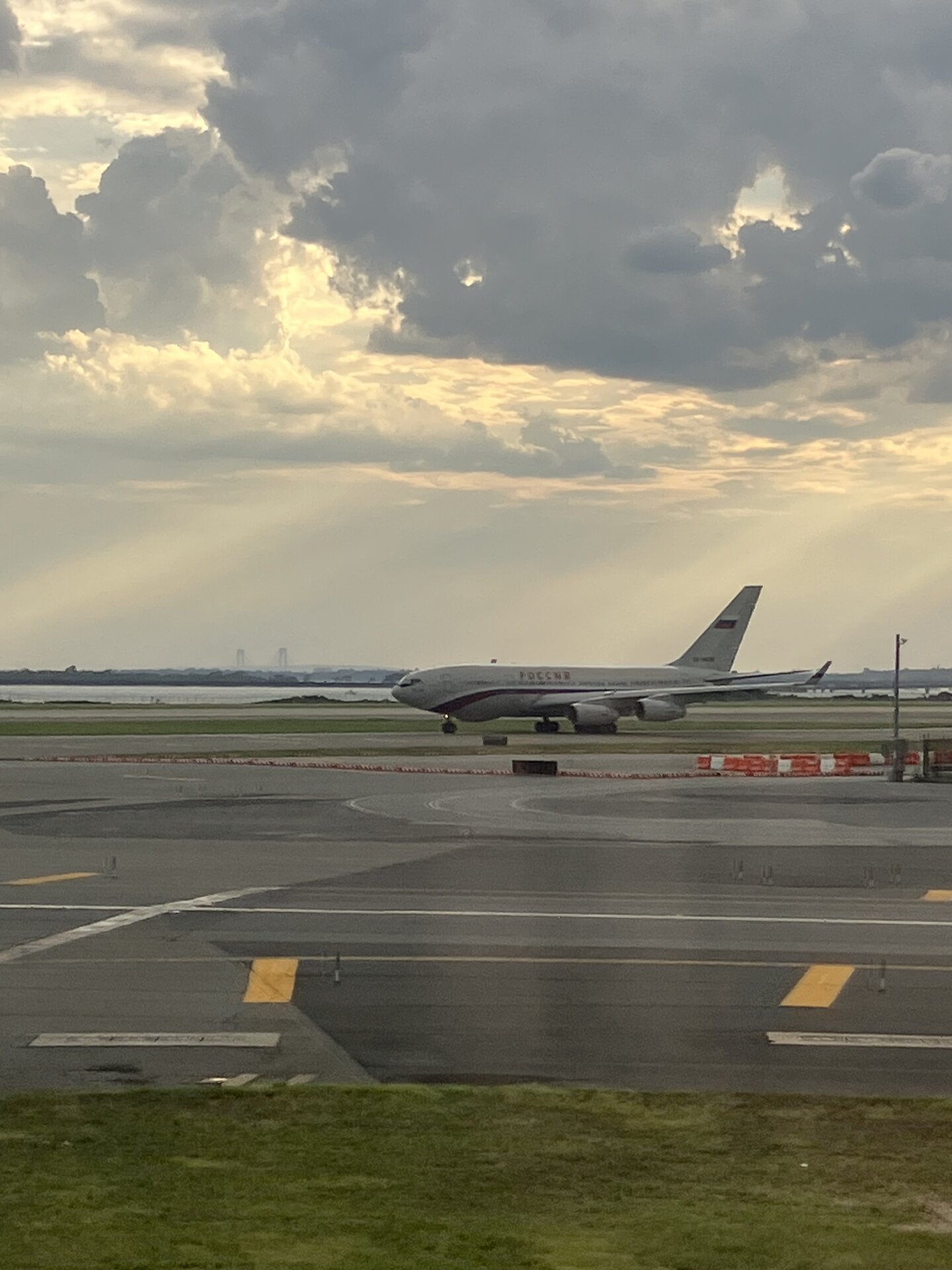 Ilushin Il-96