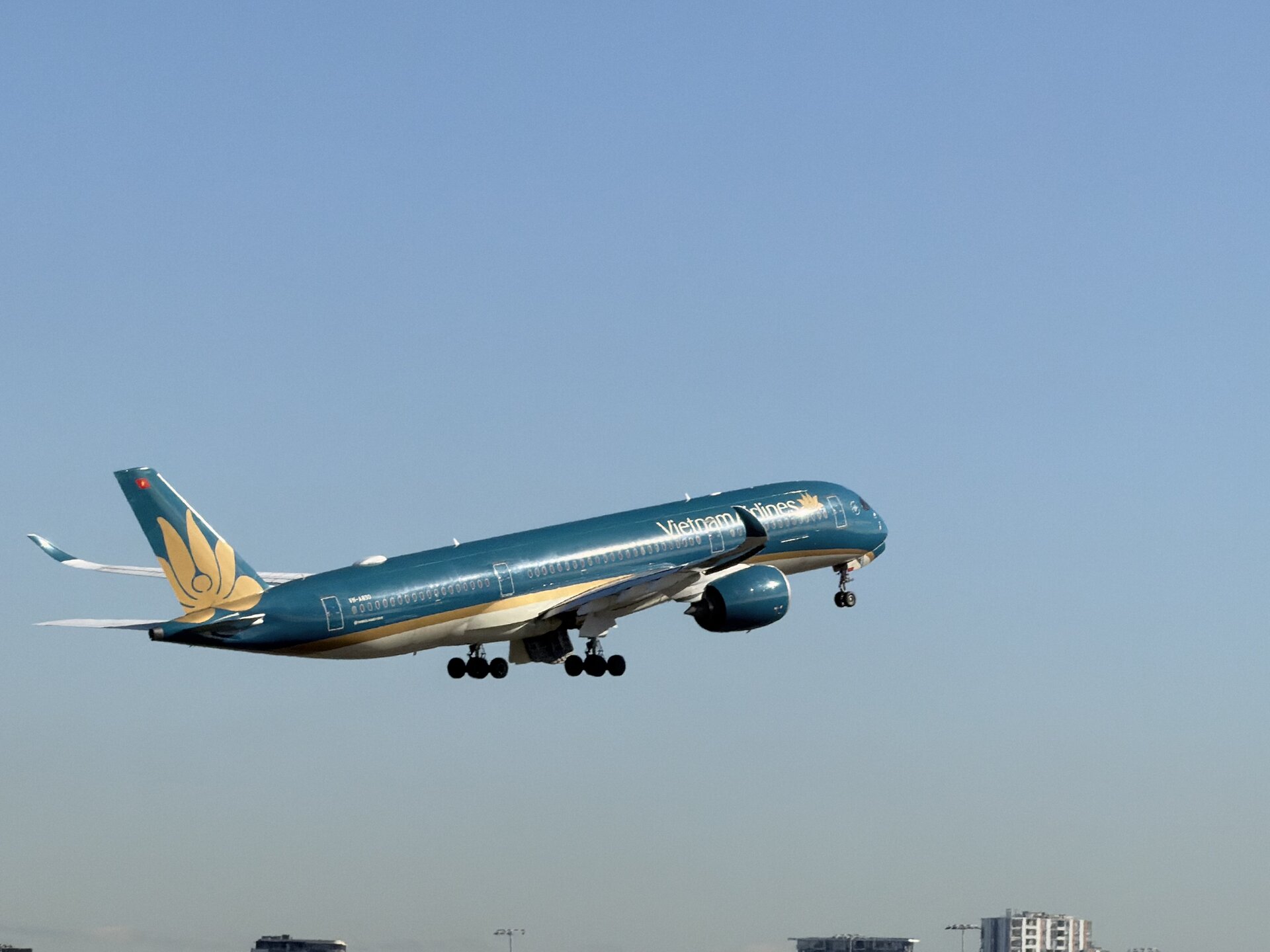 Airbus A350-900