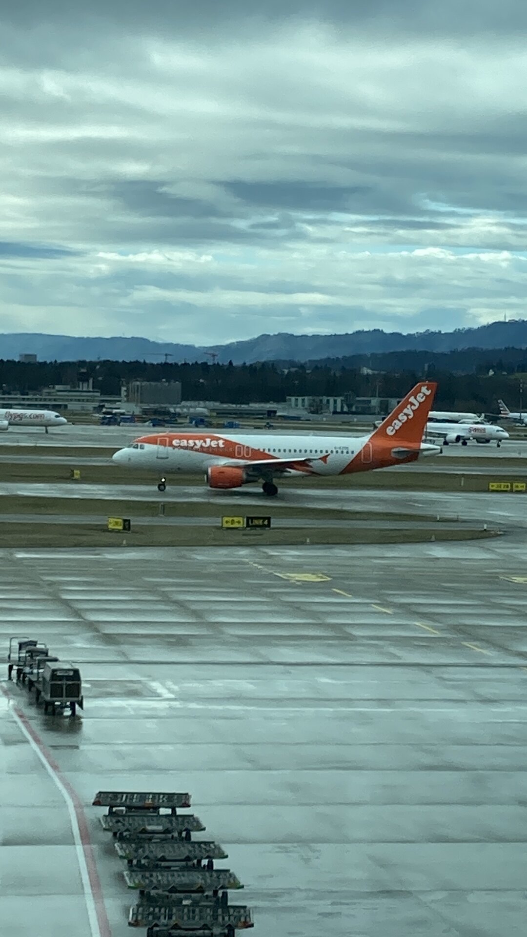 Airbus A320-214