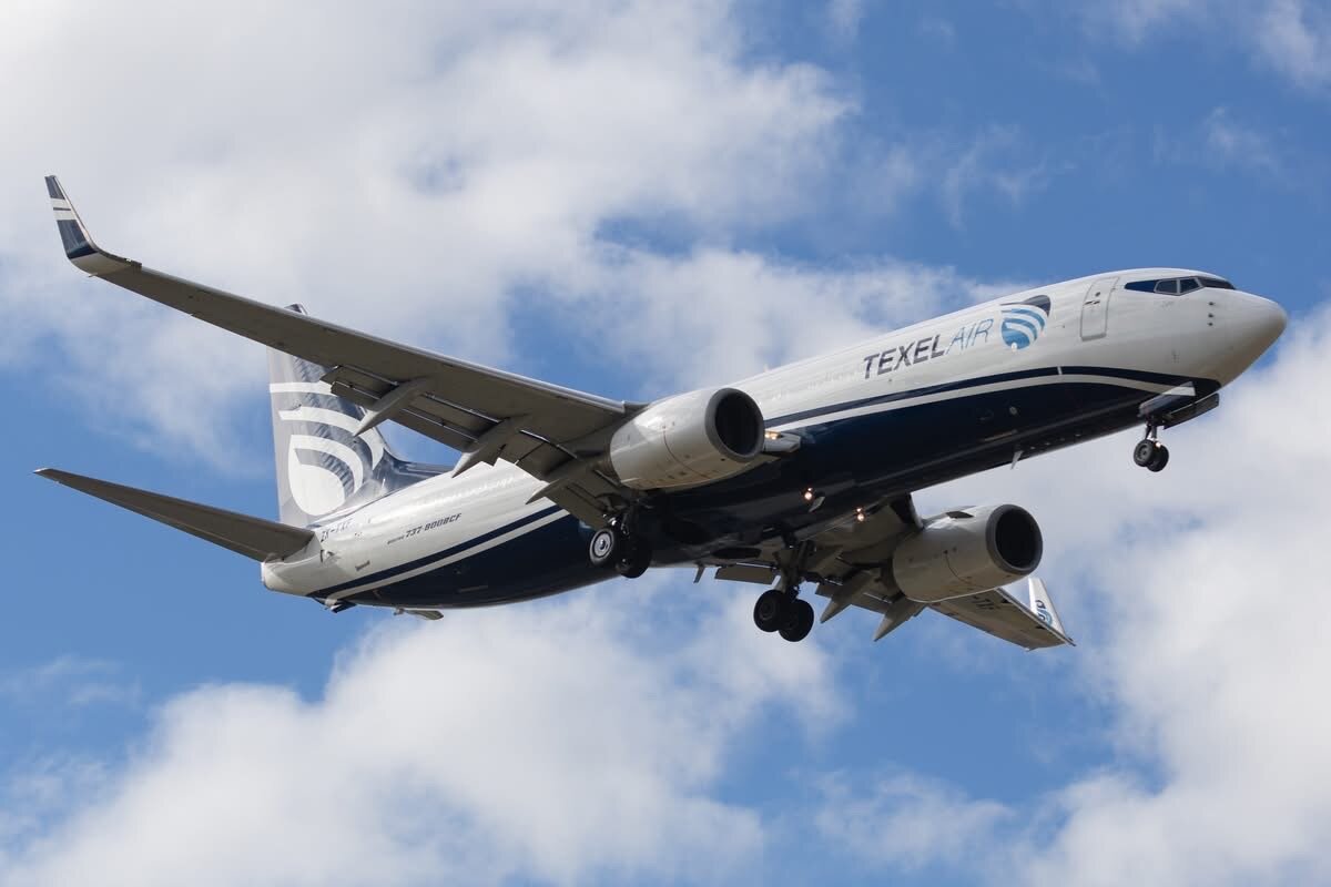 Boeing 737-800BCF