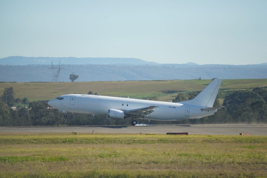 Boeing 737-300SF