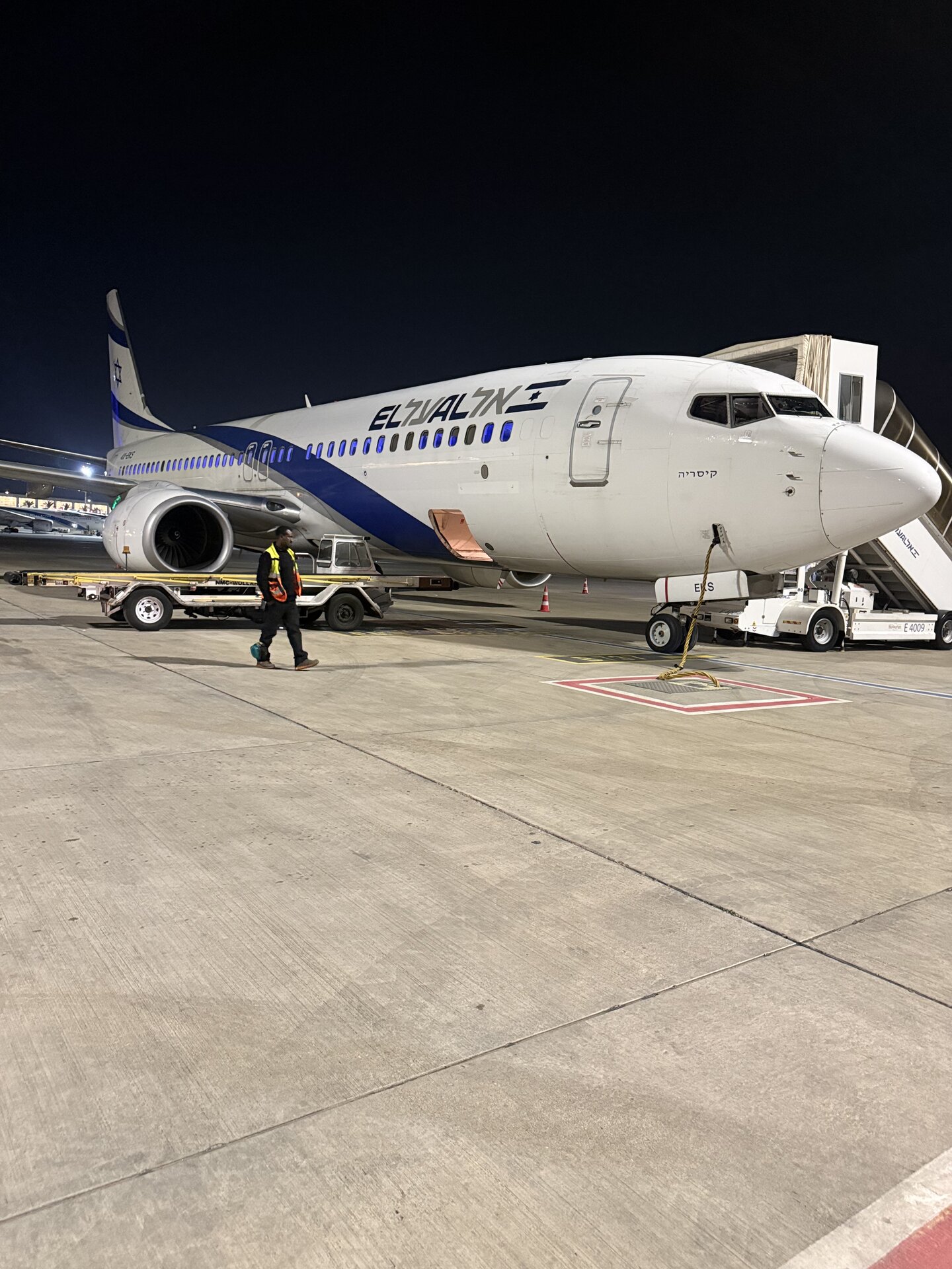 Boeing  737-800
