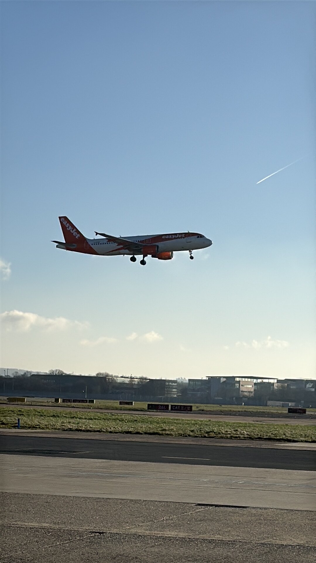 Airbus A320-214