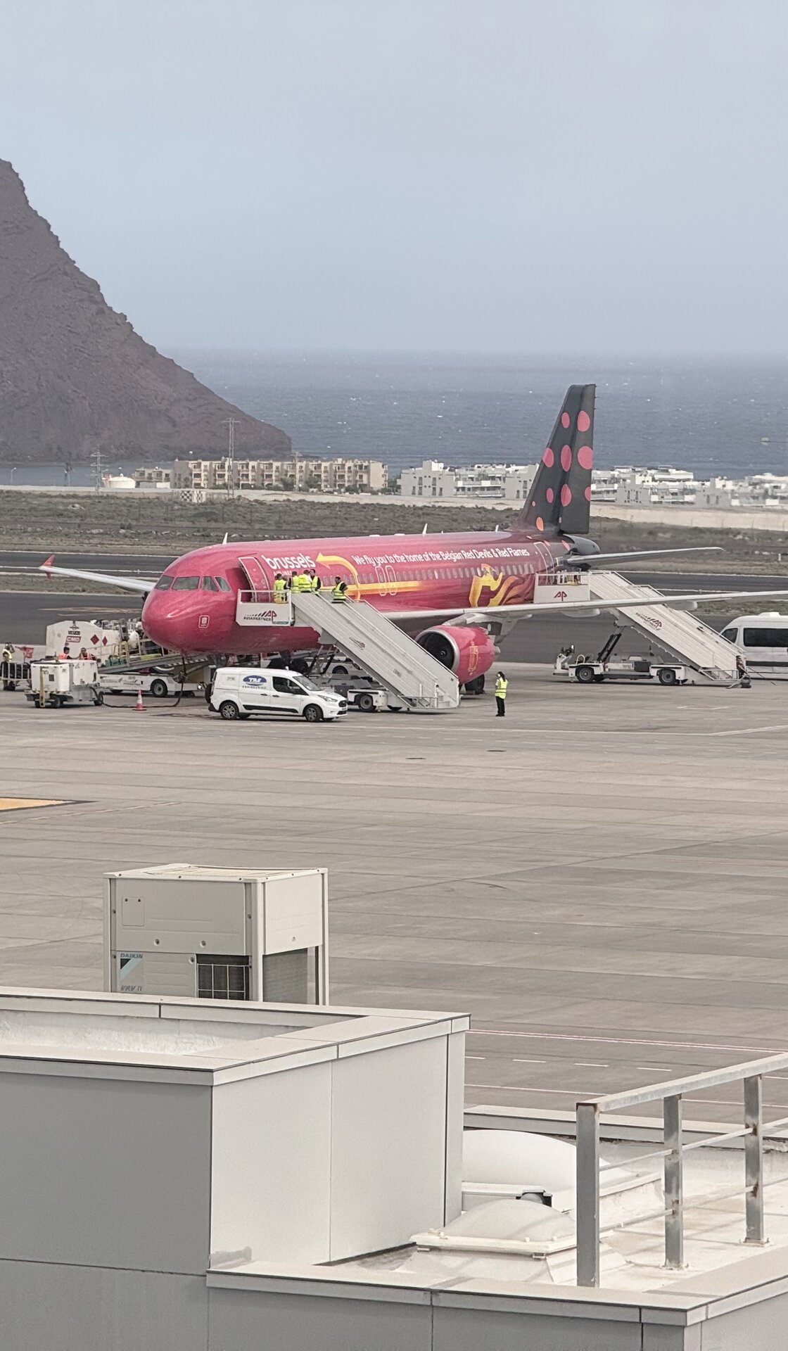 Airbus A320-214