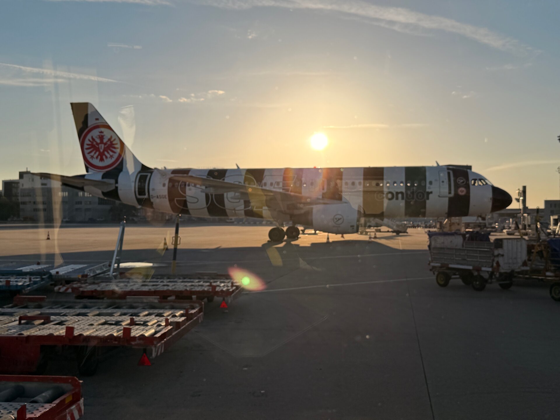 Airbus A320-214