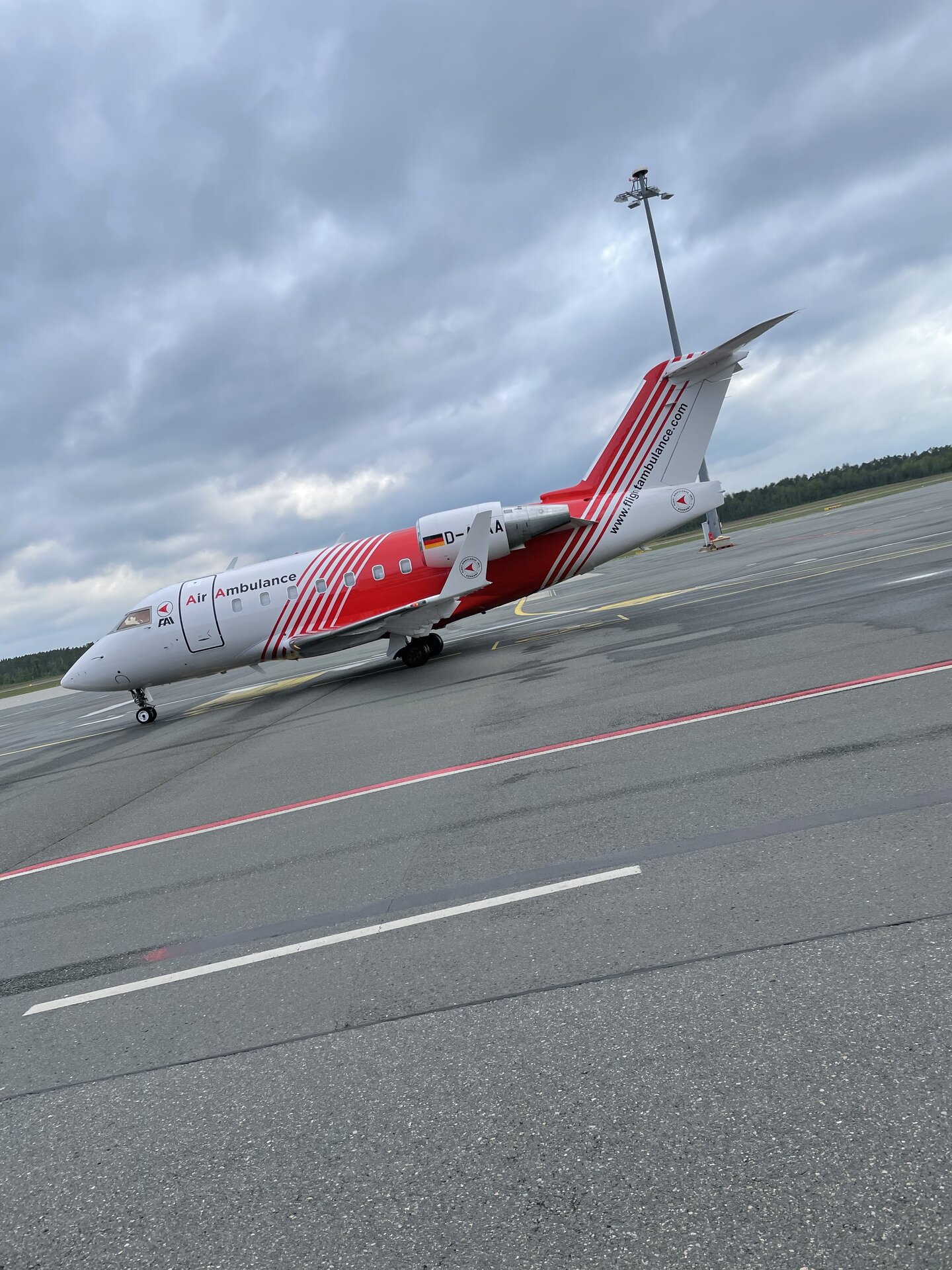 Bombardier Challenger 604