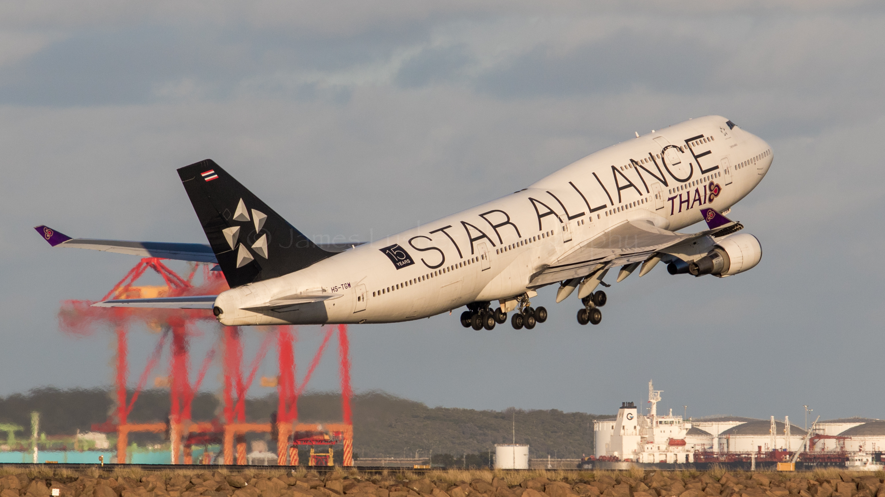Boeing  747-400