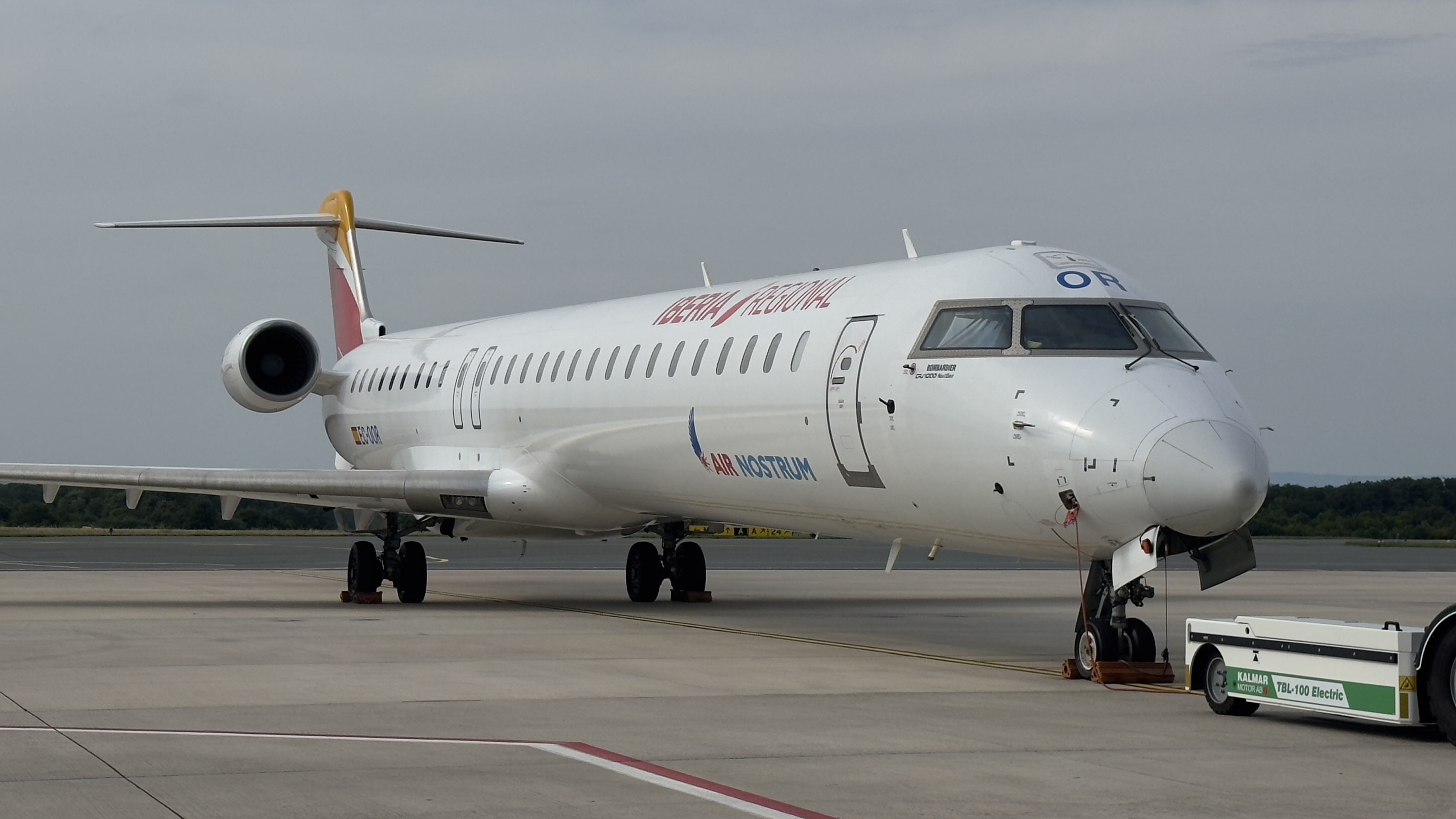 Mitsubishi  CRJ-1000EL