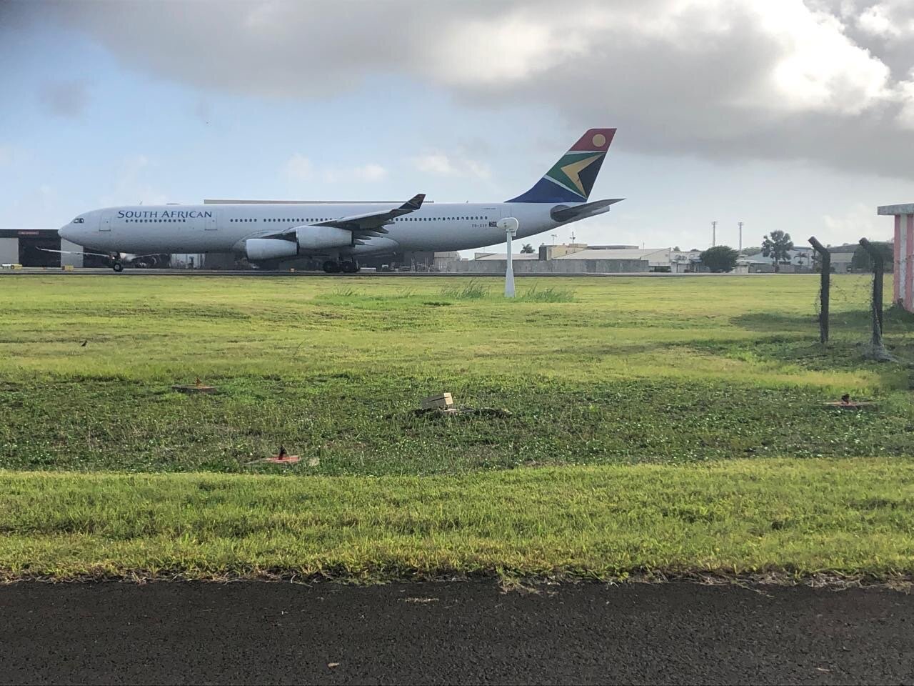Airbus A340-300