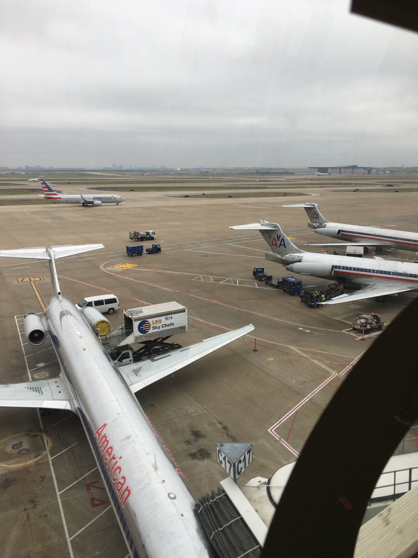 McDonnell Douglas MD-83