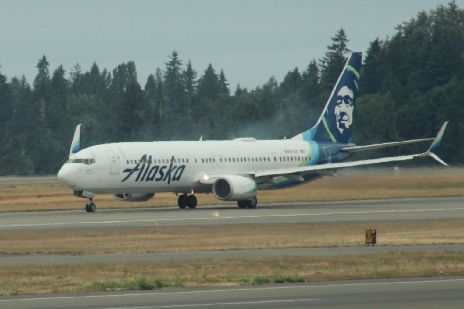 Boeing 737-890 (737-800)