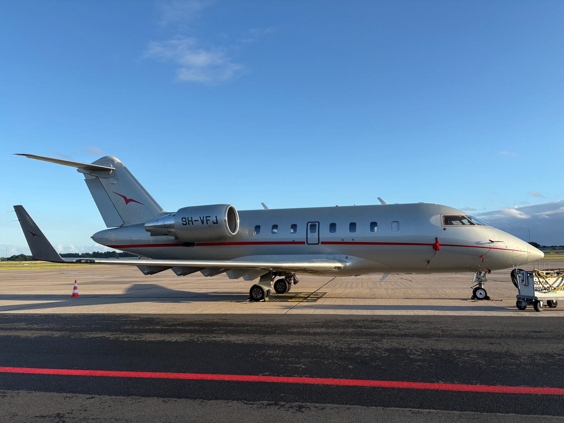 Bombardier Challenger 604