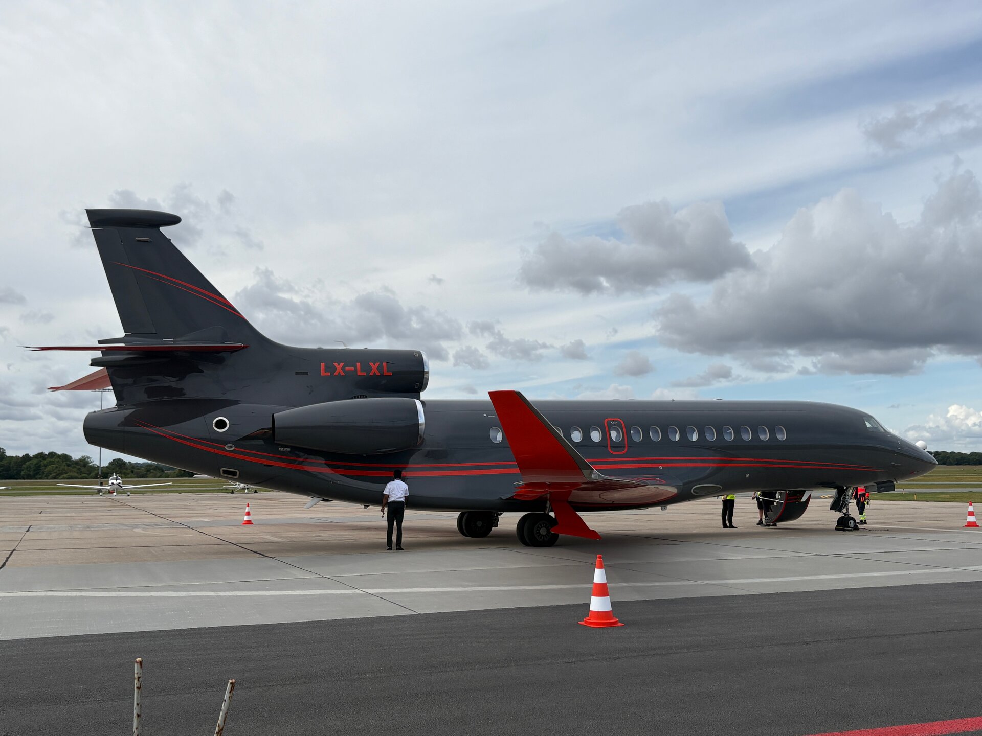 Dassault Falcon 8X