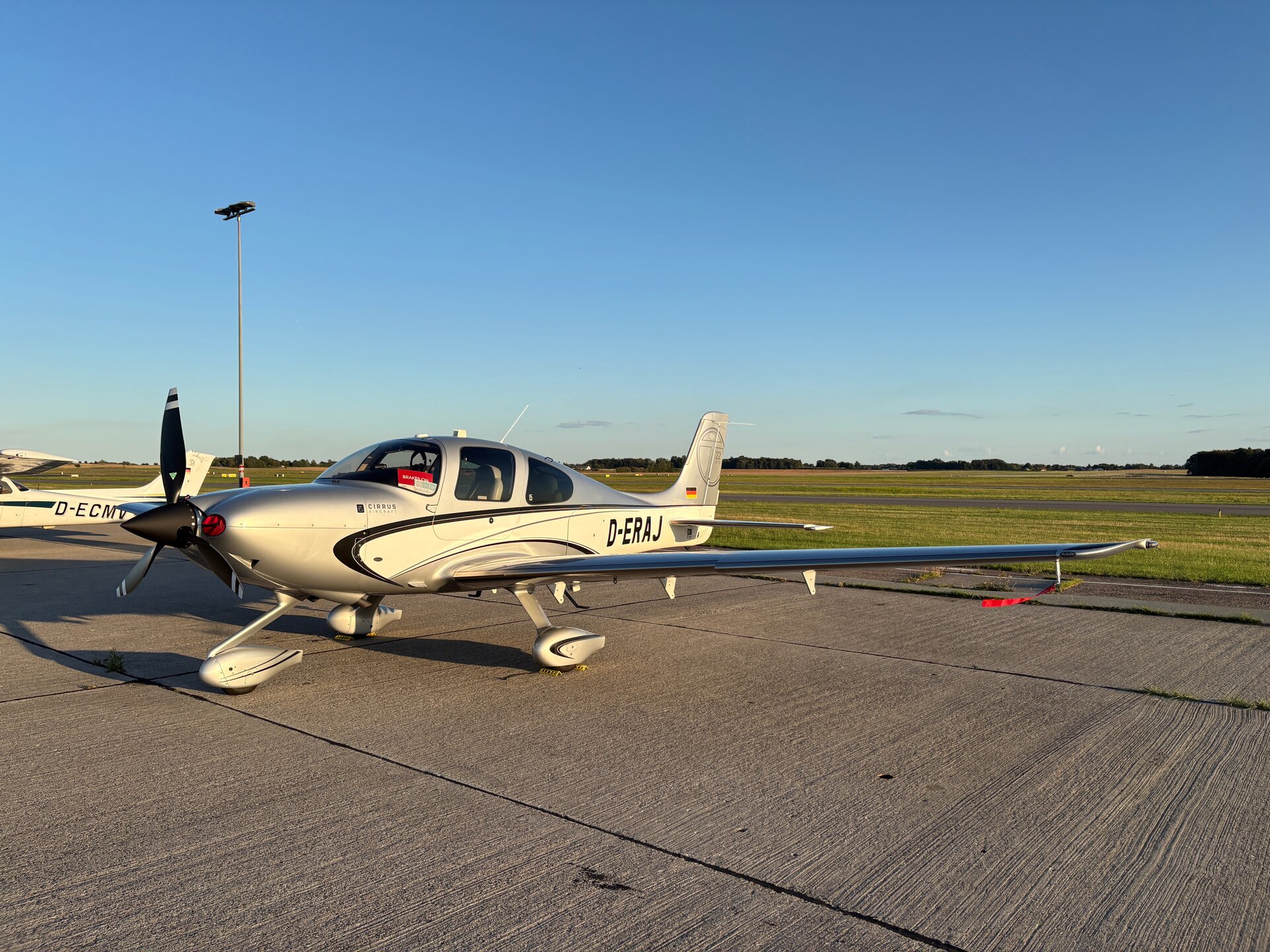 Cirrus Aircraft Cirrus SR22