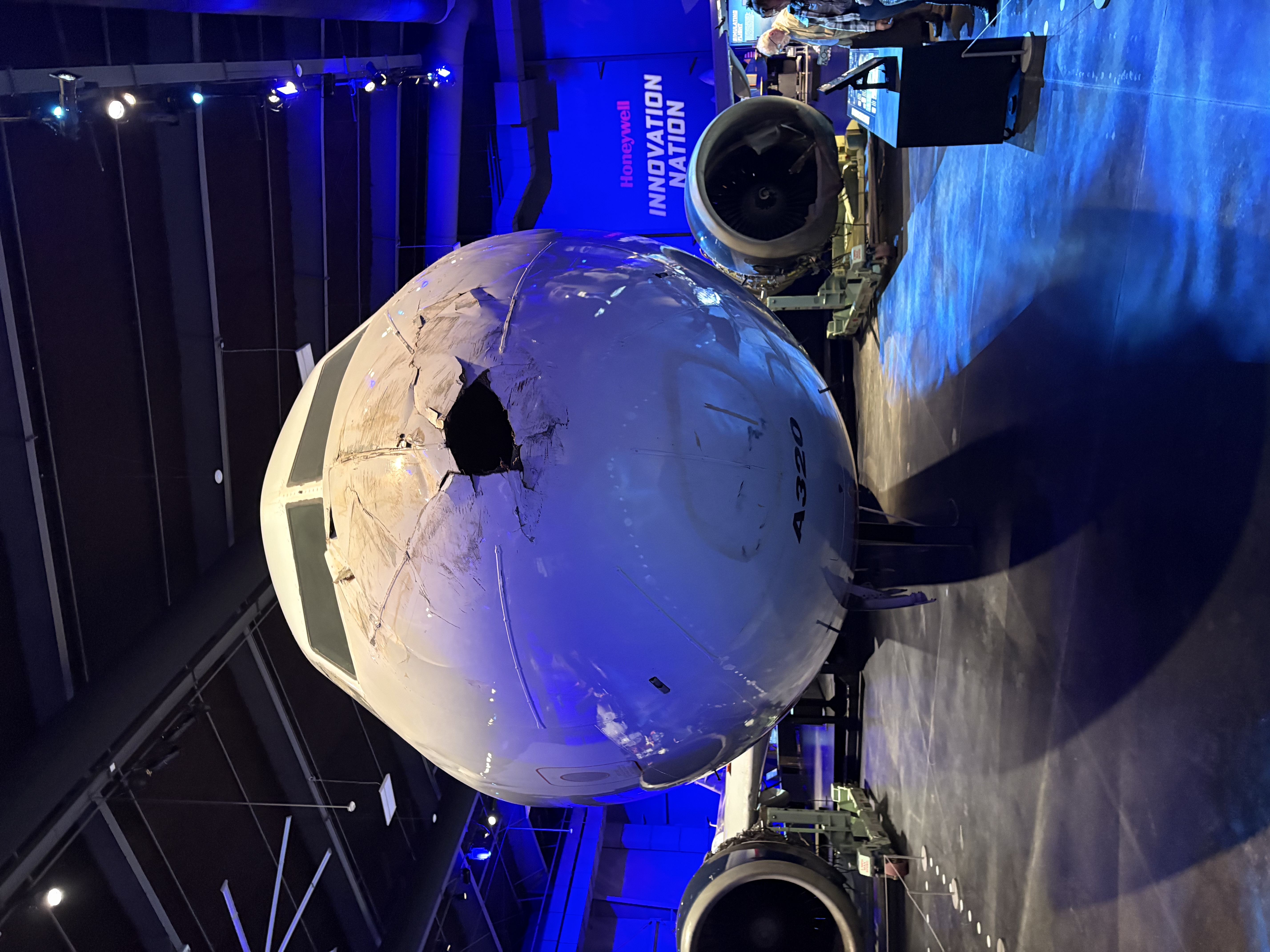 Airbus 220-214