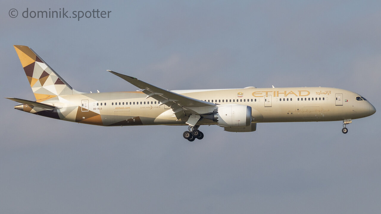 Boeing 787-9 Dreamliner
