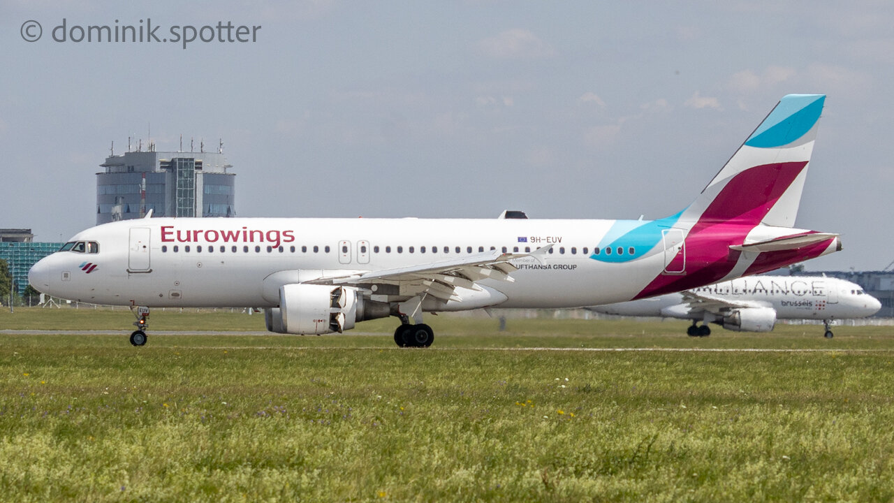 Airbus A320-214