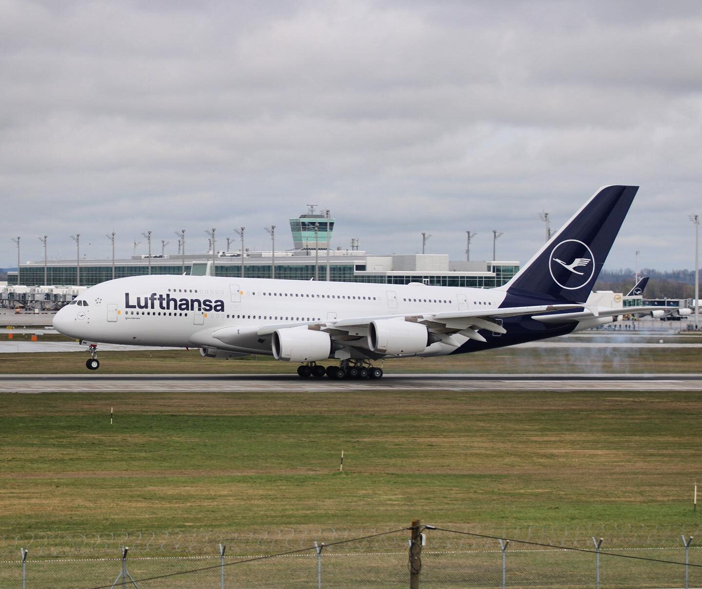 Airbus A380-800