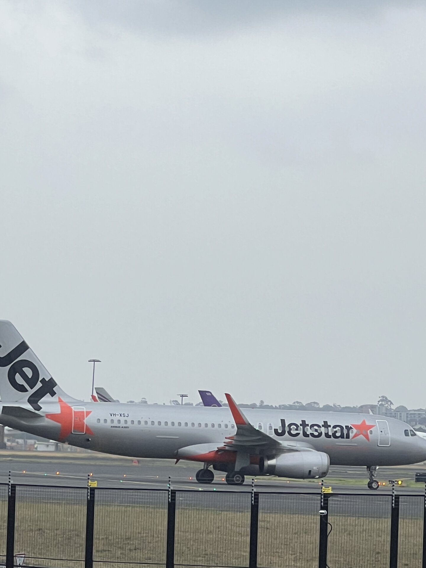 Airbus  A320