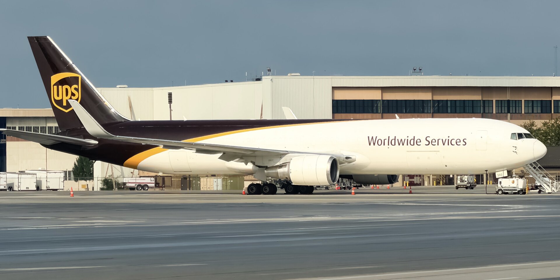 Boeing  B767-300F