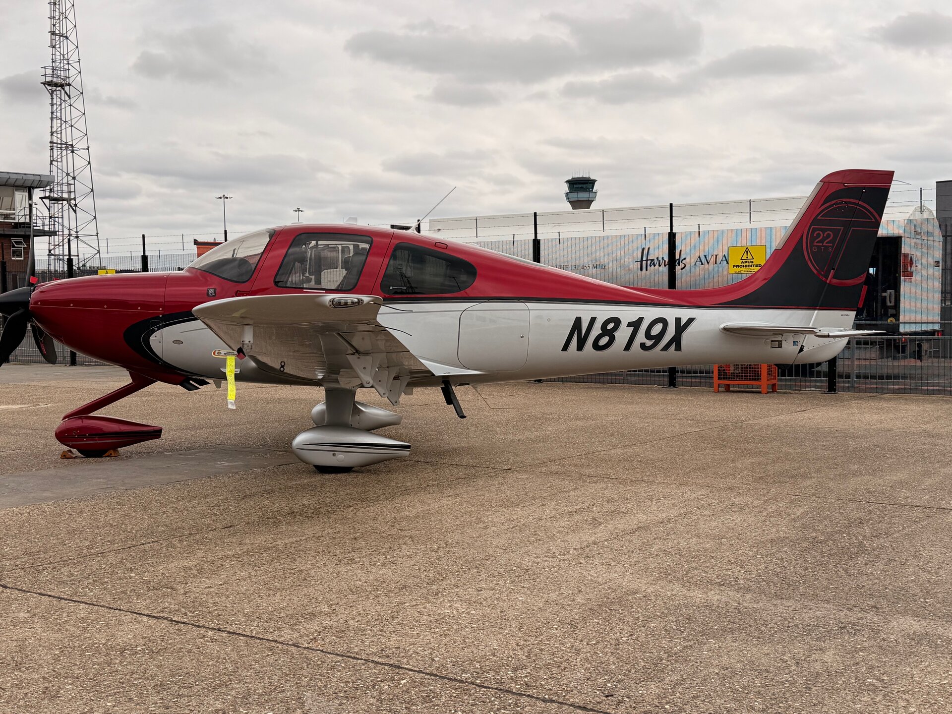 Cirrus Aircraft SR22 GTS